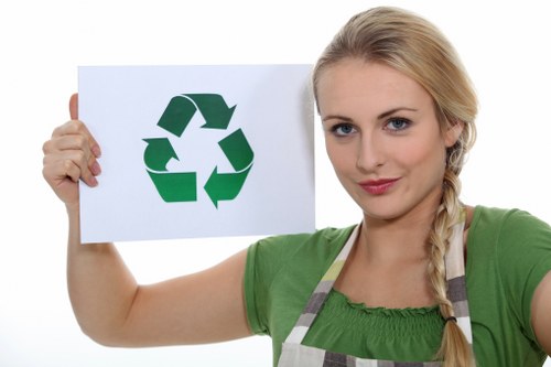 Efficient disposal and recycling during home clearance